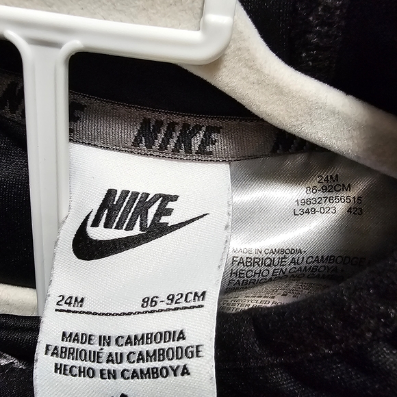 Nike Black and Beige Hoodie Set - Picture 3 of 9